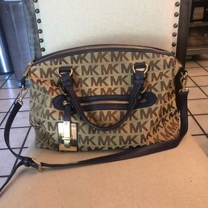 Michael Kors Purse - Classic print w purple trim